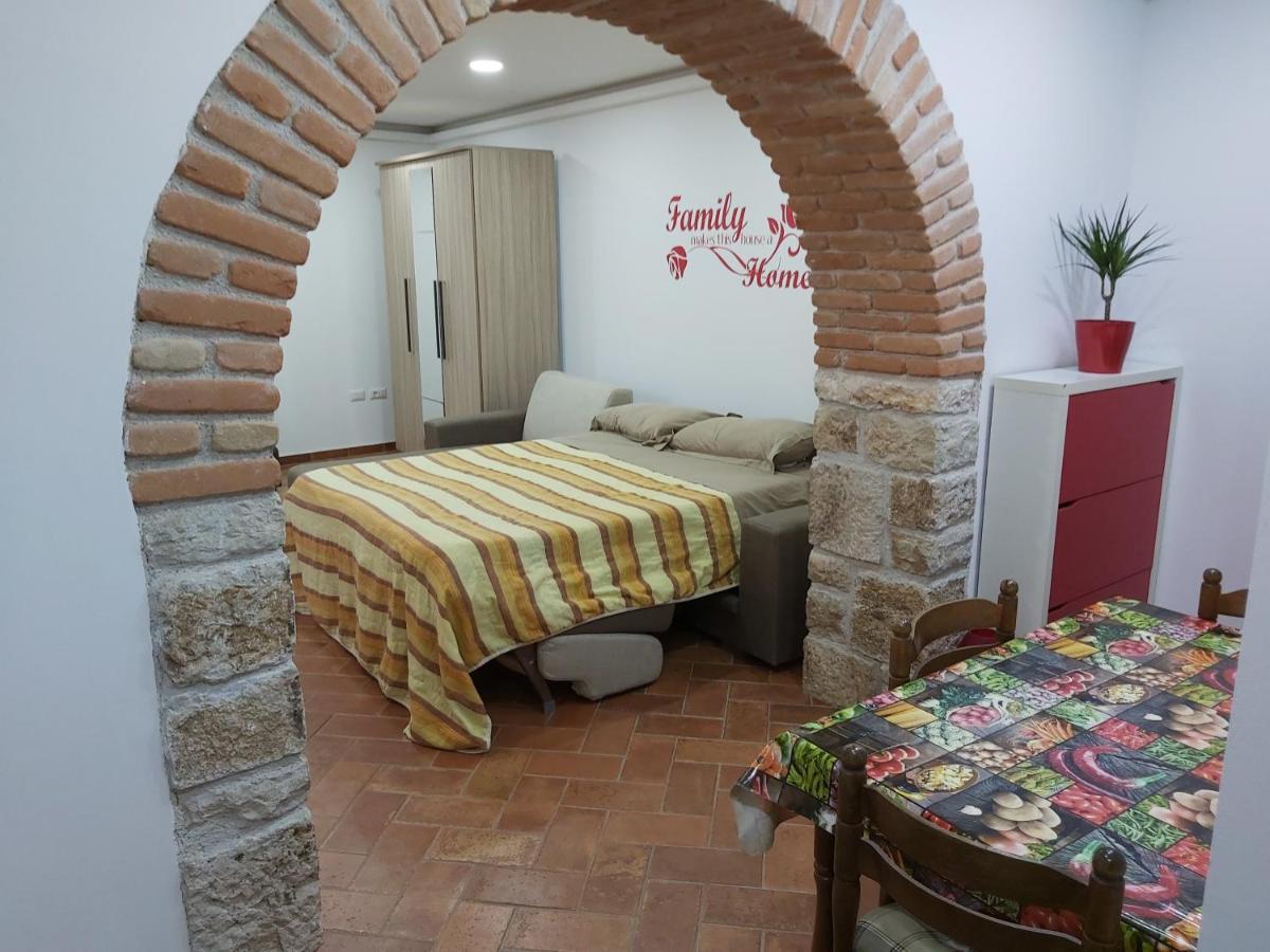 Studio Apartman Marko โปเรช ภายนอก รูปภาพ