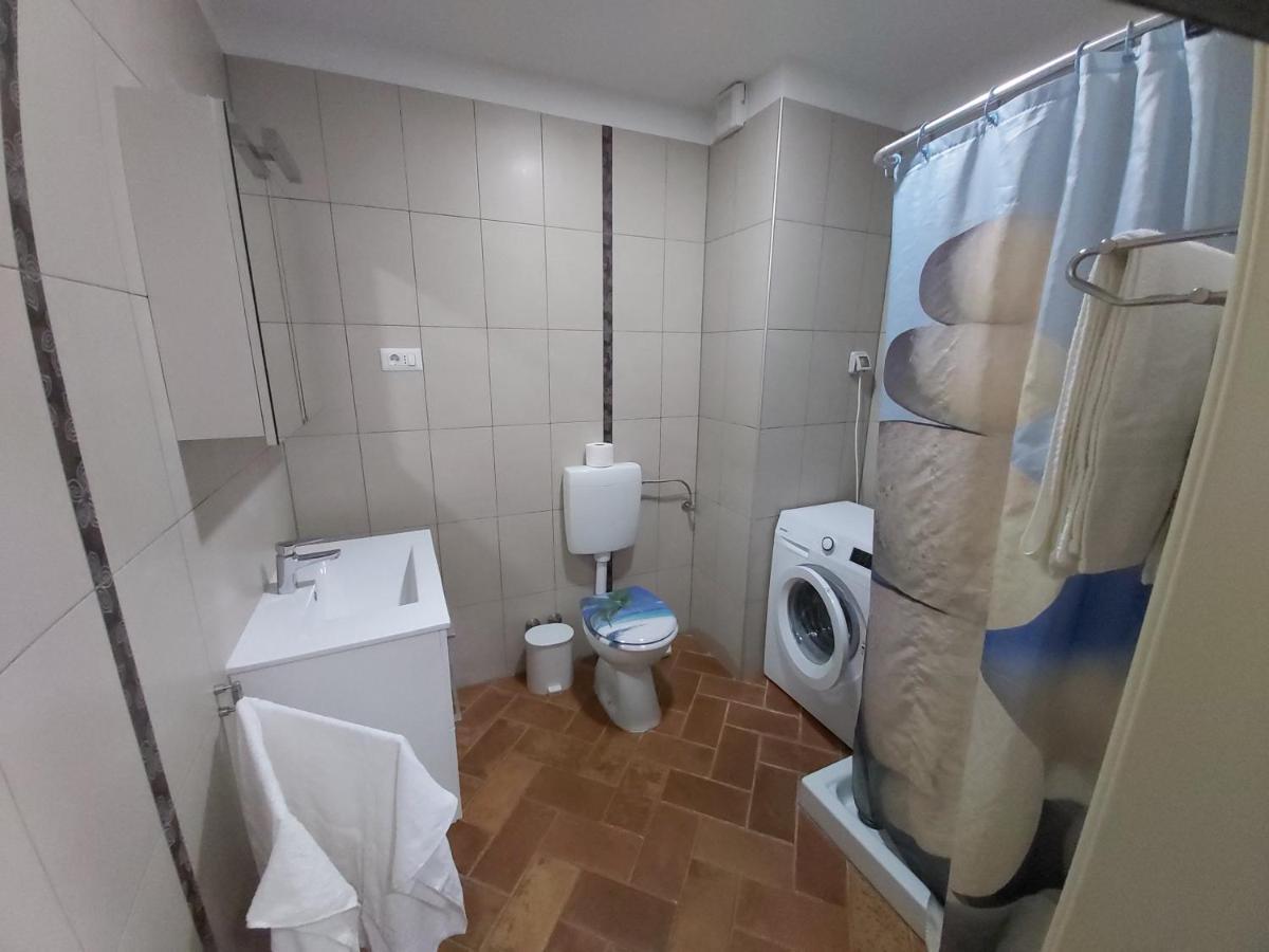 Studio Apartman Marko โปเรช ภายนอก รูปภาพ