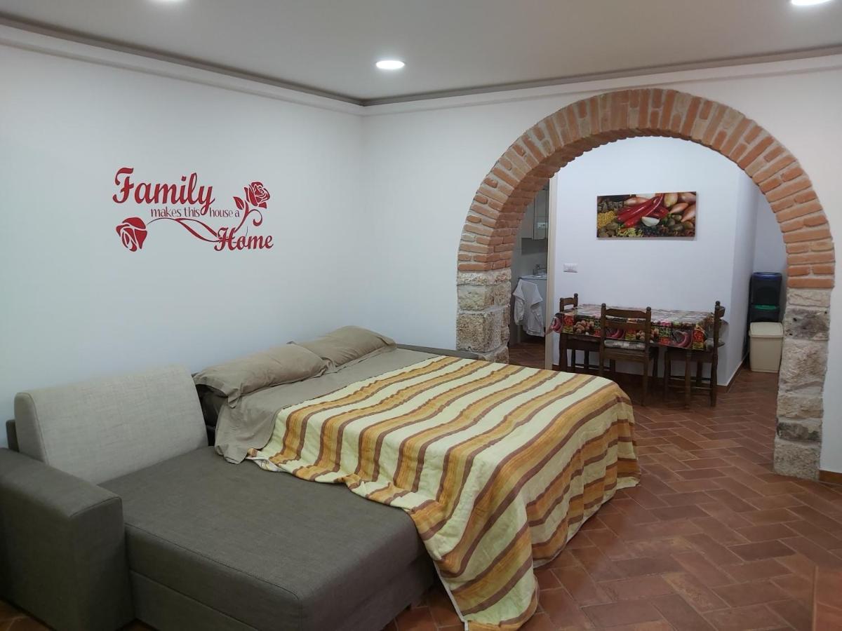 Studio Apartman Marko โปเรช ภายนอก รูปภาพ